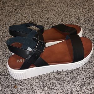 Black Platform Sandals